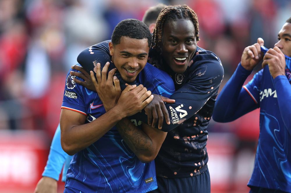 鹈鹕教练：琼斯和普尔的恢复进度相似，我们正让他们尽快归队