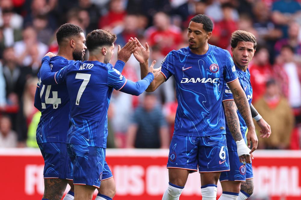 意媒：此前因流感缺阵的博尼尚未恢复训练，不确定能否踢意杯